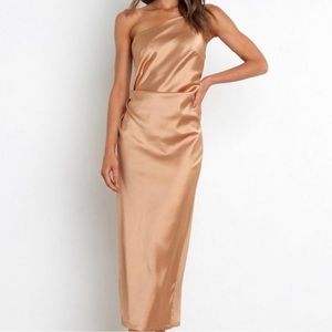 Petal and pup Luella dress in gold. Size 4. NWT
